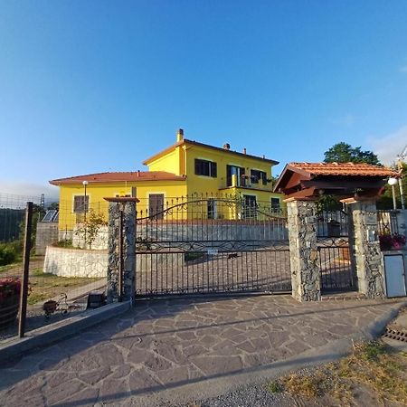 Joivy Villa Guanna - Charming Flat With Garden Bracco Luaran gambar