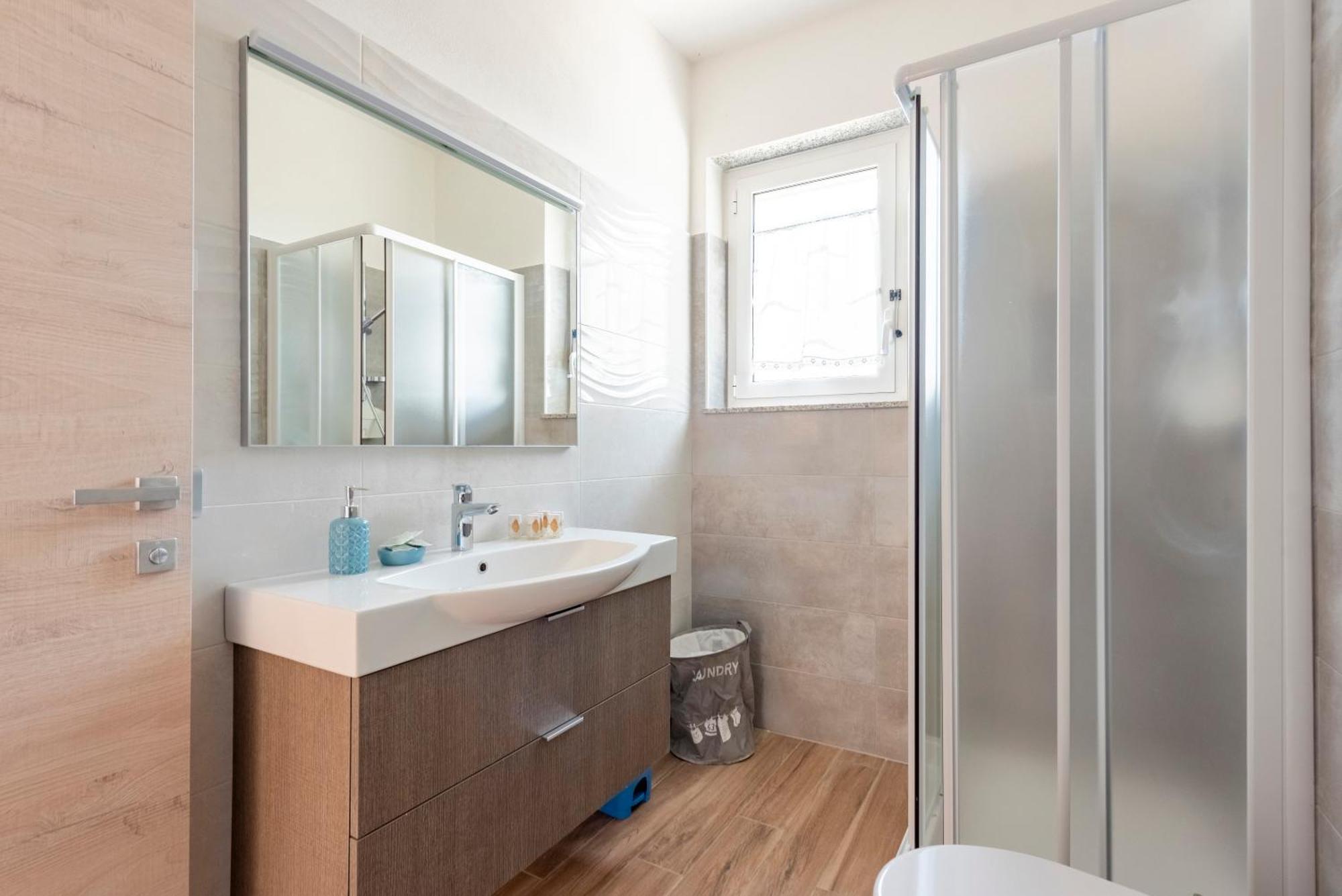 Joivy Villa Guanna - Charming Flat With Garden Bracco Luaran gambar