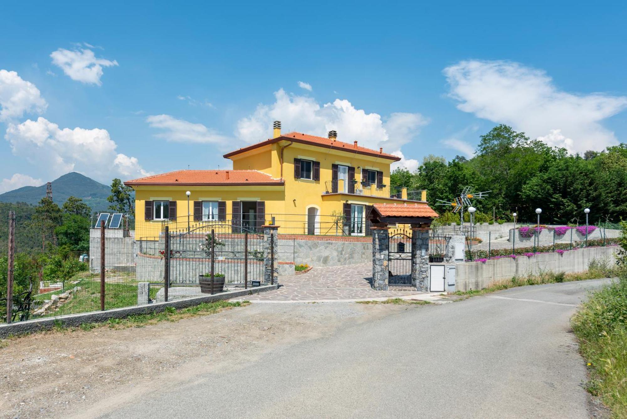 Joivy Villa Guanna - Charming Flat With Garden Bracco Luaran gambar