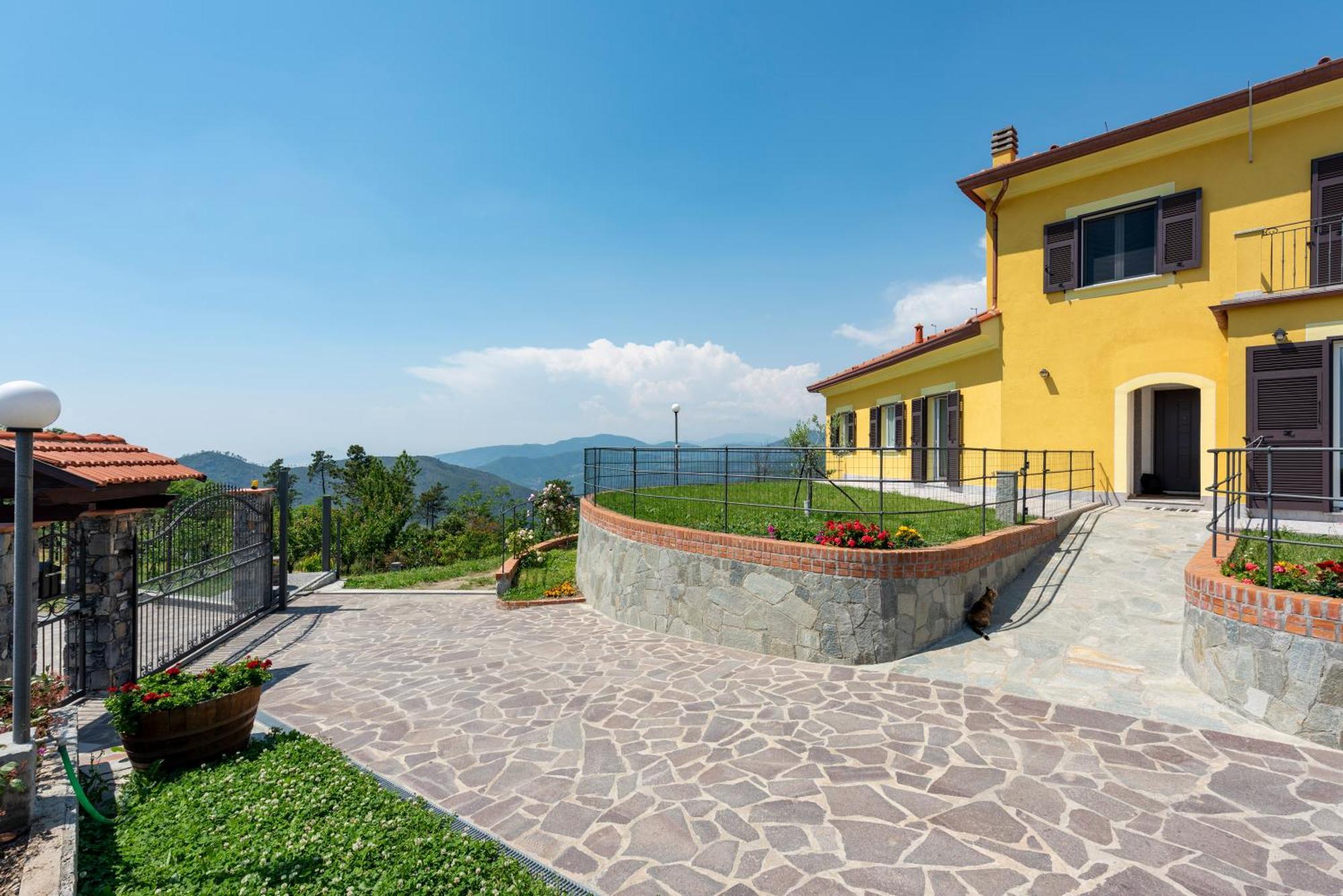 Joivy Villa Guanna - Charming Flat With Garden Bracco Luaran gambar