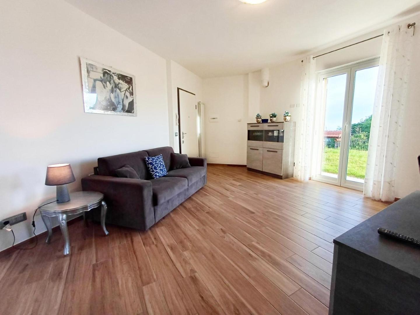 Joivy Villa Guanna - Charming Flat With Garden Bracco Luaran gambar