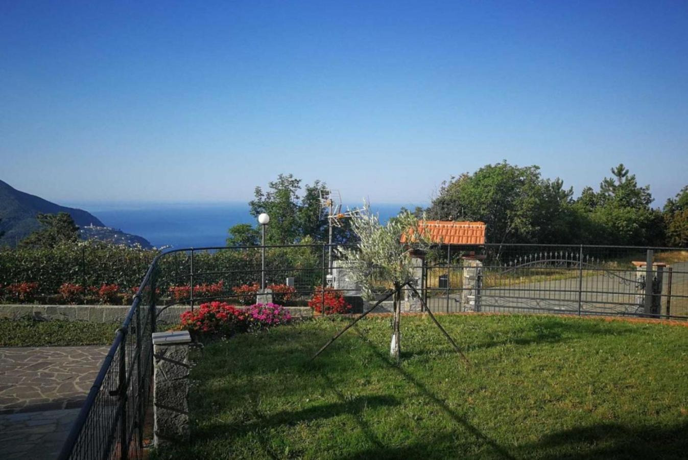 Joivy Villa Guanna - Charming Flat With Garden Bracco Luaran gambar
