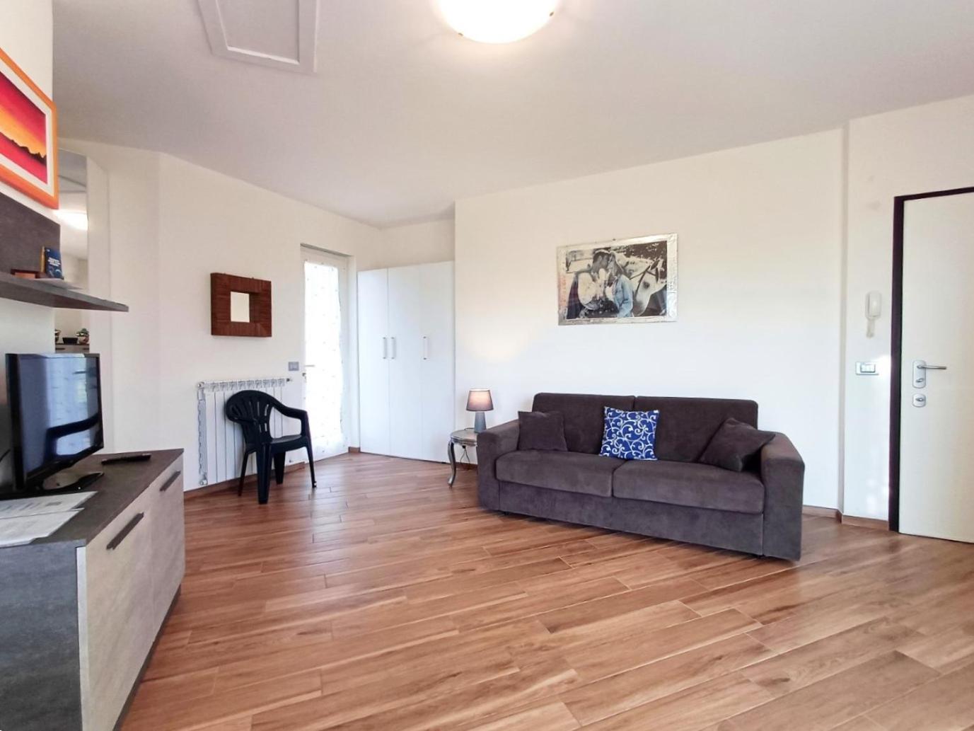 Joivy Villa Guanna - Charming Flat With Garden Bracco Luaran gambar