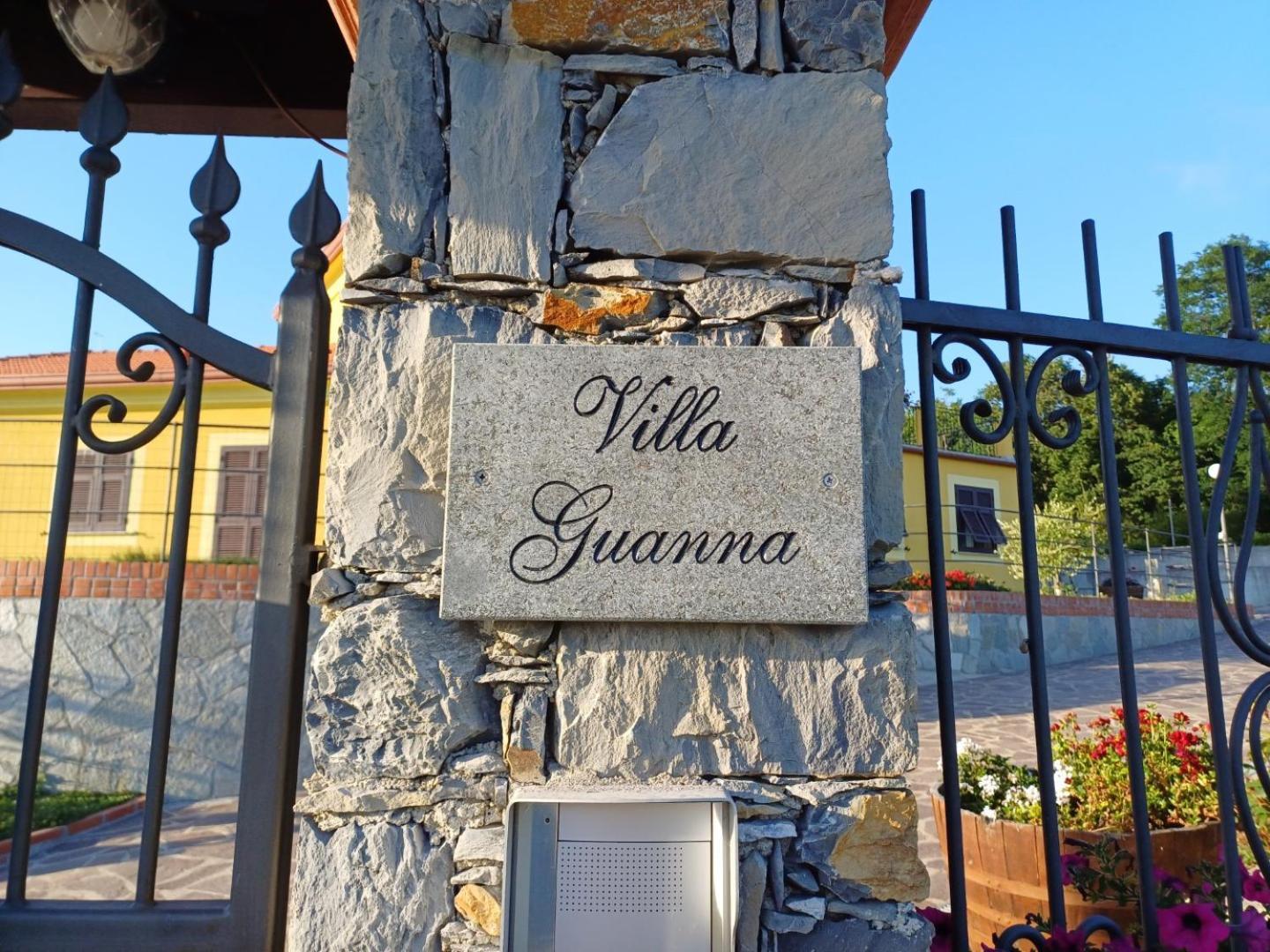 Joivy Villa Guanna - Charming Flat With Garden Bracco Luaran gambar
